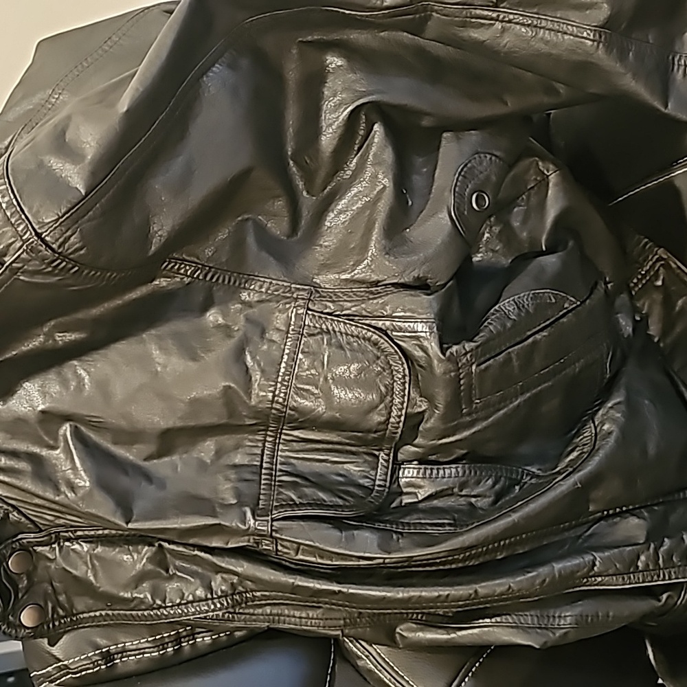 Men's Reed black leather jacket. R46 - Picture 4 of 8